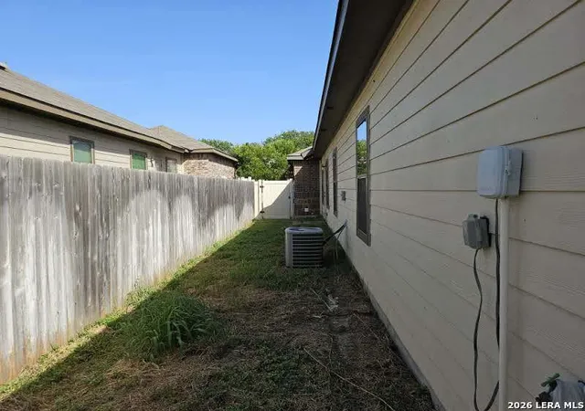 18th image of 1049 1051 Carolyn Cove, New Braunfels, TX 78130 | MLS# 1946198