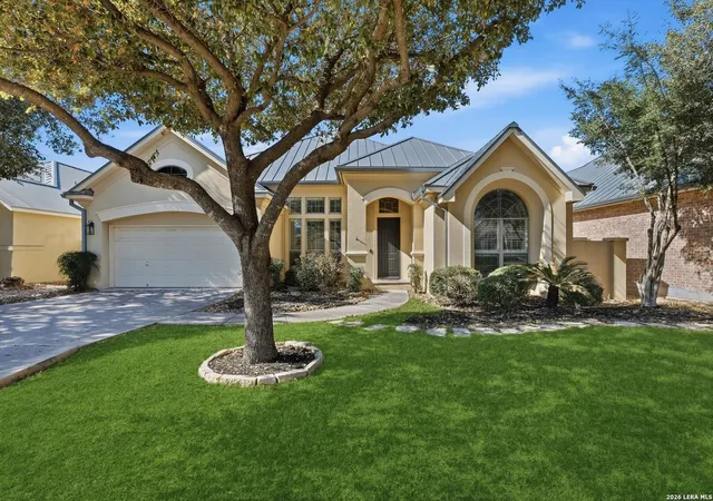 Photo 3 of Single family home for sale at 430 Hampton Way, Shavano Park, TX 78249 | MLS# 1946201 | Listing updated on 2026-04-09