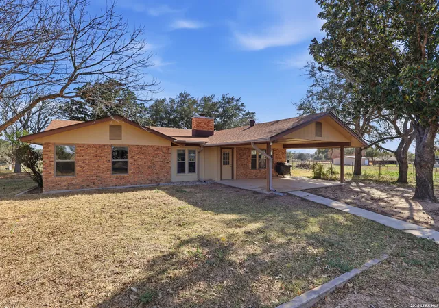 Photo 2 of Sale Pending at 231 Bluebonnet Ln, San Antonio, TX 78223 | MLS# 1946223 | Listing updated on 2026-03-19