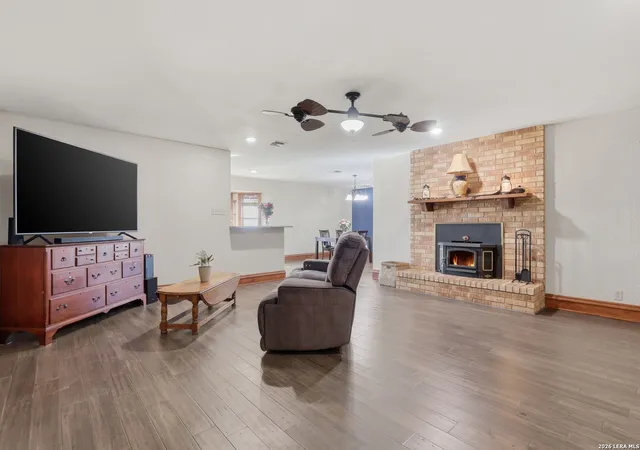Photo 3 of Sale Pending at 231 Bluebonnet Ln, San Antonio, TX 78223 | MLS# 1946223 | Listing updated on 2026-03-19