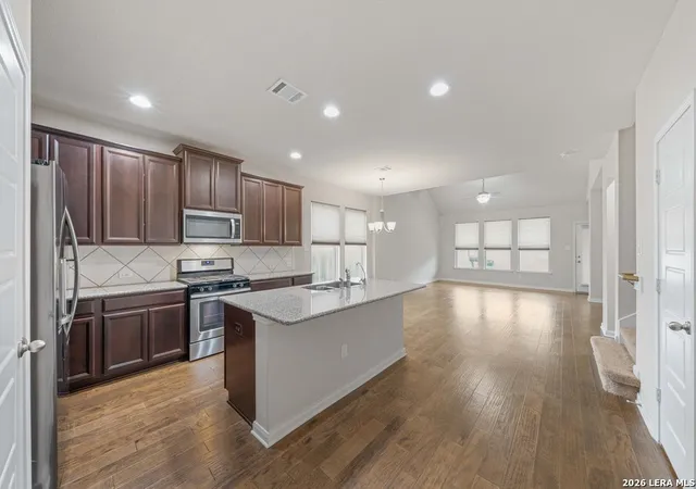 Photo 4 of Single family home for sale at 11623 Bricewood Vw, Helotes, TX 78254 | MLS# 1946229 | Listing updated on 2026-08-27