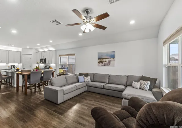 5th image of 10635 Rosalina Loop, Converse, TX 78109 | MLS# 1946283