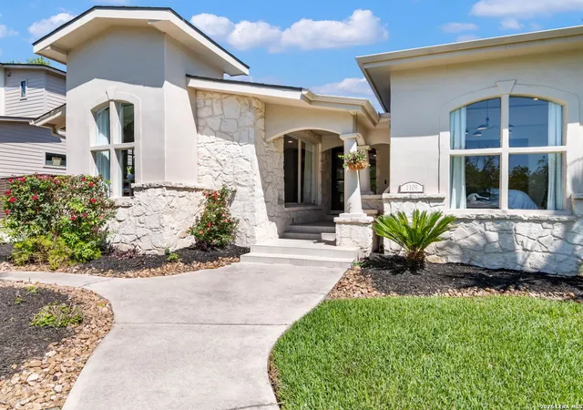 2nd image of 1109 Wiltshire Ave, Terrell Hills, TX 78209 | MLS# 1946306