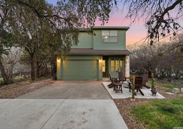 Photo 3 of Single family home for sale at 1211 Sherwood, Canyon Lake, TX 78133 | MLS# 1946308 | Listing updated on 2026-10-10