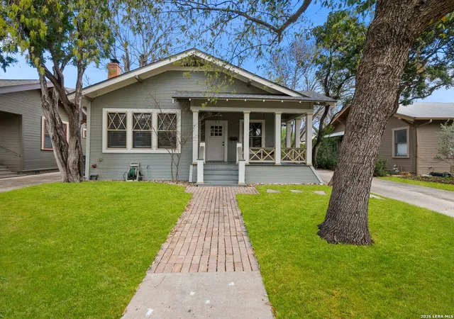 Photo 1 of Sale Pending at 729 E Woodlawn Ave, San Antonio, TX 78212 | MLS# 1946328 | Listing updated on 2026-03-19