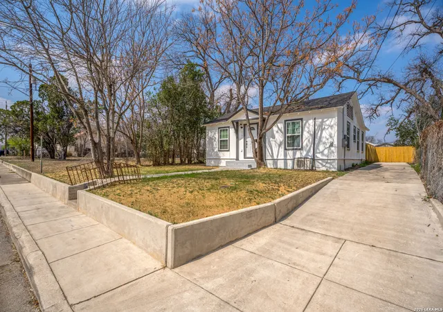 Photo 3 of Single family home for sale at 2151 E Crockett, San Antonio, TX 78202 | MLS# 1946336 | Listing updated on 2026-09-16