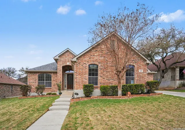 Photo 4 of Sale Pending at 445 Fawn Pass, Schertz, TX 78154 | MLS# 1946360 | Listing updated on 2026-04-23