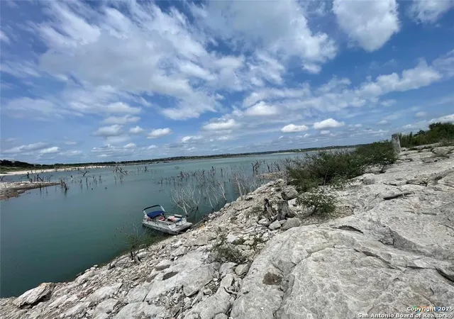 Photo 1 of Single family home for sale at 1415 Glenn, Canyon Lake, TX 78133 | MLS# 1946396 | Listing updated on 2026-03-16
