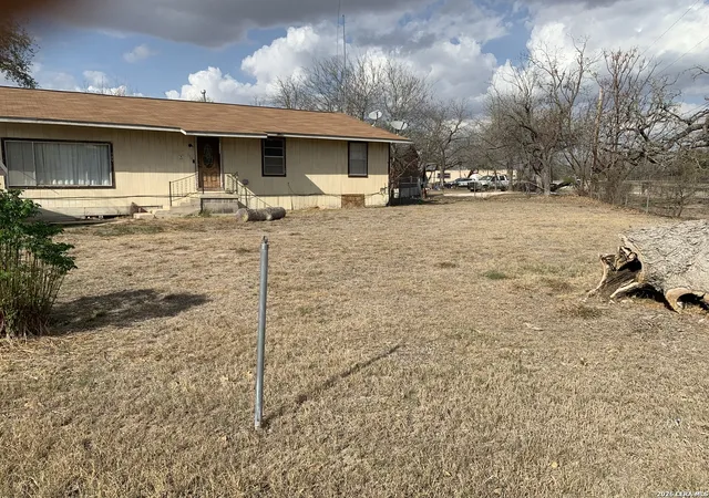 1st image of 114 6th, Natalia, TX 78059 | MLS# 1946409