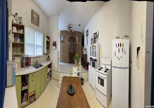 3rd image of 114 6Th, Natalia, TX 78059 | MLS# 1946409