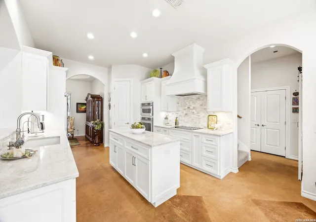 Photo 2 of Single family home for sale at 541 Saxet Trl, Spring Branch, TX 78070 | MLS# 1946454 | Listing updated on 2026-06-23
