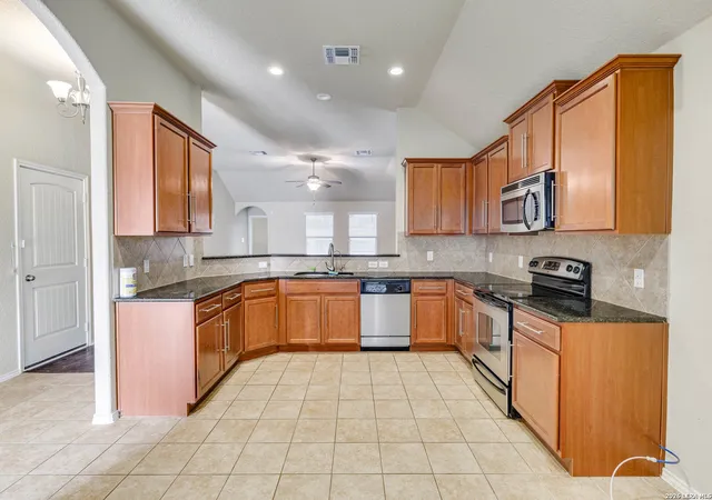 3rd image of 348 Buckboard, Cibolo, TX 78108 | MLS# 1946465