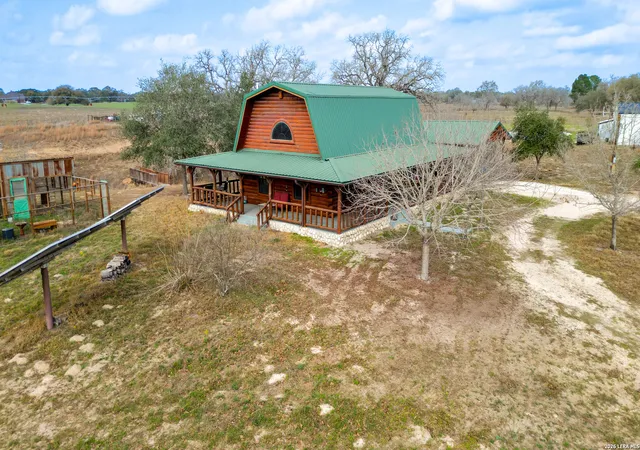 2nd image of 113 Spring Ranch, Floresville, TX 78114 | MLS# 1946524