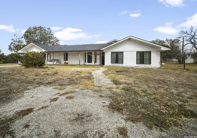 4th image of 25 Poehnert, Boerne, TX 78006 | MLS# 1946567