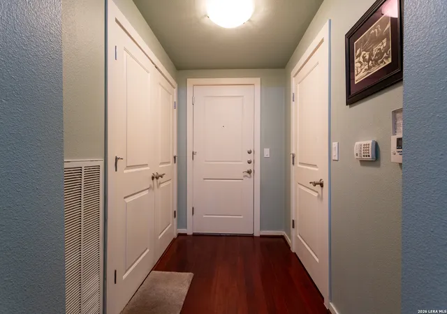 4th image of 7342 Oak Manor #7109, San Antonio, TX 78229 | MLS# 1946583