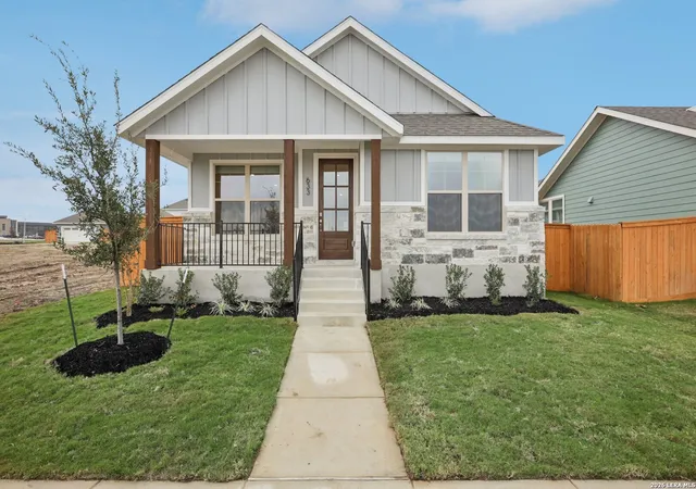 Photo 1 of Sale Pending at 633 Salamander, San Marcos, TX 78666 | MLS# 1946602 | Listing updated on 2026-04-02