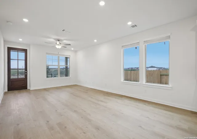 Photo 3 of Sale Pending at 633 Salamander, San Marcos, TX 78666 | MLS# 1946602 | Listing updated on 2026-04-02