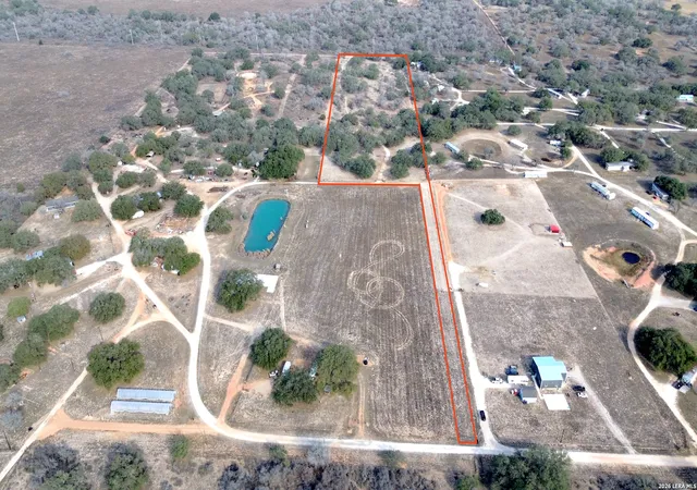 4th image of 775 Mobile Home, Poteet, TX 78065 | MLS# 1946612