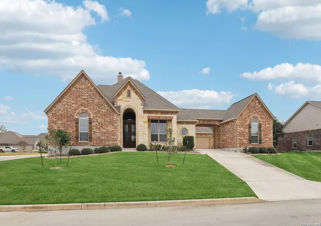 1st image of 117 Texas, Castroville, TX 78009 | MLS# 1946623