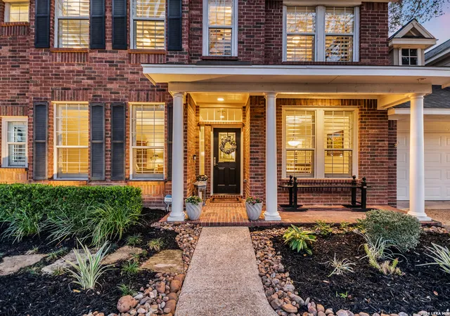 Photo 3 of Sale Pending at 5 Yateswood, San Antonio, TX 78248 | MLS# 1946630 | Listing updated on 2026-04-07