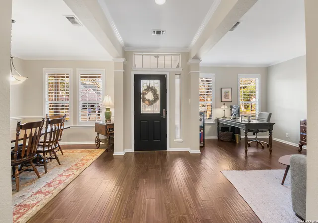 Photo 4 of Sale Pending at 5 Yateswood, San Antonio, TX 78248 | MLS# 1946630 | Listing updated on 2026-04-07