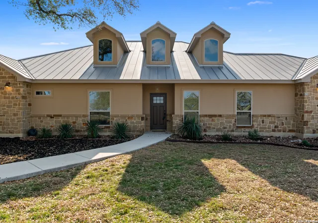 Photo 3 of Sale Pending at 292 San Marcos, New Braunfels, TX 78132 | MLS# 1946635 | Listing updated on 2026-04-11