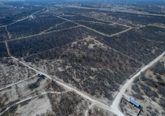 Photo 4 of Land for sale at 1086 Curtis Bourn, Crystal City, TX 78839 | MLS# 1946659 | Listing updated on 2026-09-20