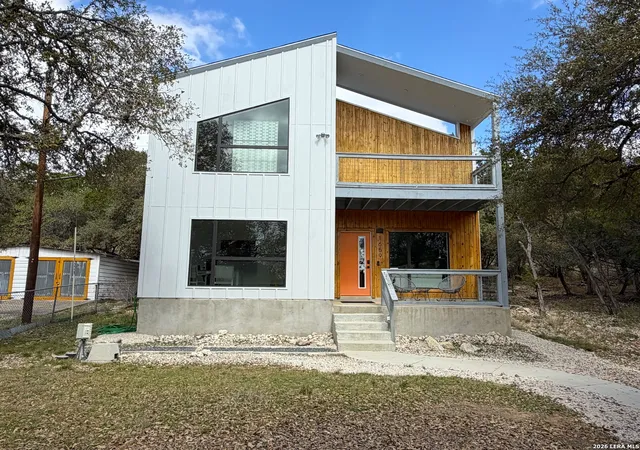 Photo 1 of Single family home for sale at 1659 Westview Court, Canyon Lake, TX 78133 | MLS# 1946687 | Listing updated on 2026-09-01