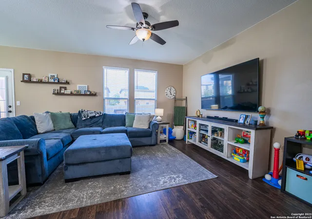 Photo 4 of Sale Pending at 7426 Bluebonnet Bay, San Antonio, TX 78218 | MLS# 1946693 | Listing updated on 2026-03-27