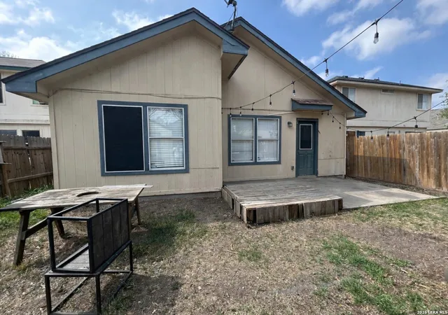 Photo 2 of Single family home for sale at 7250 Burns Xing, San Antonio, TX 78250 | MLS# 1946703 | Listing updated on 2026-03-17