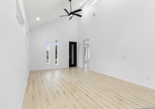 Photo 4 of Single family home for sale at 1422 Sherman, San Antonio, TX 78202 | MLS# 1946713 | Listing updated on 2026-03-17