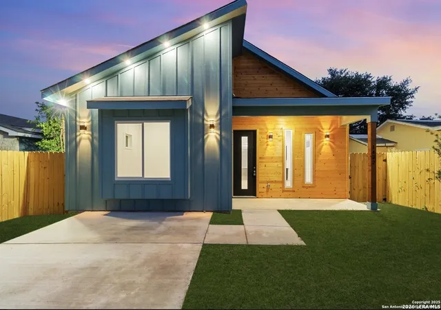 Photo 1 of Single family home for sale at 1422 Sherman, San Antonio, TX 78202 | MLS# 1946713 | Listing updated on 2026-03-17