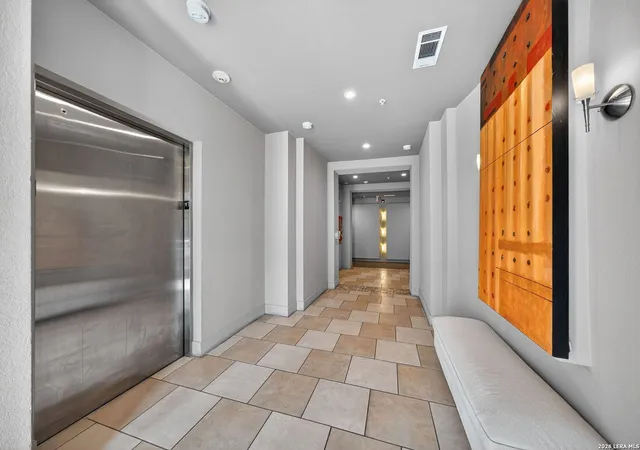 2nd image of 7342 Oak Manor #1104, San Antonio, TX 78229 | MLS# 1946722