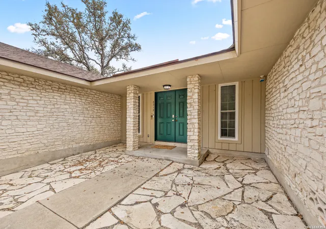 Photo 4 of Sale Pending at 8318 Heraldry St, San Antonio, TX 78254 | MLS# 1946731 | Listing updated on 2026-04-20