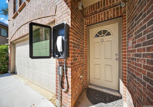 Photo 3 of Sale Pending at 7343 Eagle Ledge, San Antonio, TX 78249 | MLS# 1946742 | Listing updated on 2026-04-15