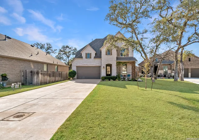Photo 2 of Sale Pending at 178 Cimarron Crk, Boerne, TX 78006 | MLS# 1946745 | Listing updated on 2026-05-18
