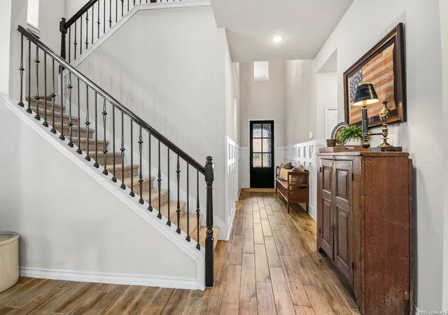 Photo 4 of Sale Pending at 178 Cimarron Crk, Boerne, TX 78006 | MLS# 1946745 | Listing updated on 2026-05-18