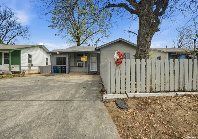 Photo 1 of Single family home for sale at 2002 Amerada, San Antonio, TX 78237 | MLS# 1946790 | Listing updated on 2026-03-24