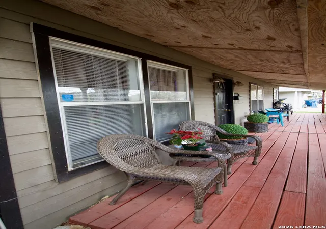 5th image of 1013 E Hutchinson, Beeville, TX 78102 | MLS# 1946795
