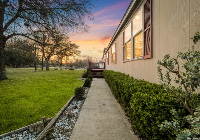 3rd image of 420 County Road 3823, San Antonio, TX 78253 | MLS# 1946828