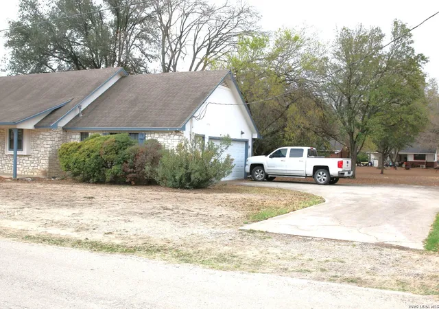 2nd image of 802 Athens, Castroville, TX 78009 | MLS# 1946866