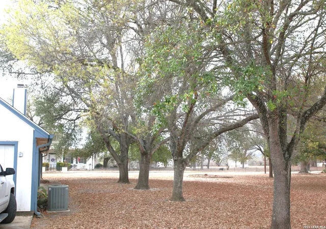 4th image of 802 Athens, Castroville, TX 78009 | MLS# 1946866