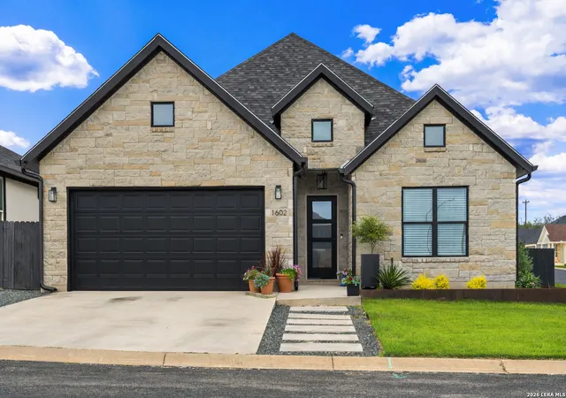 1st image of 1602 Redwood Court, Fredericksburg, TX 78624 | MLS# 1946908