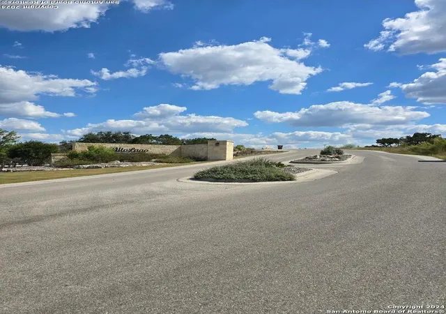 Photo 1 of Land for sale at 2142 Alto Lago, Canyon Lake, TX 78133 | MLS# 1946937 | Listing updated on 2026-03-17