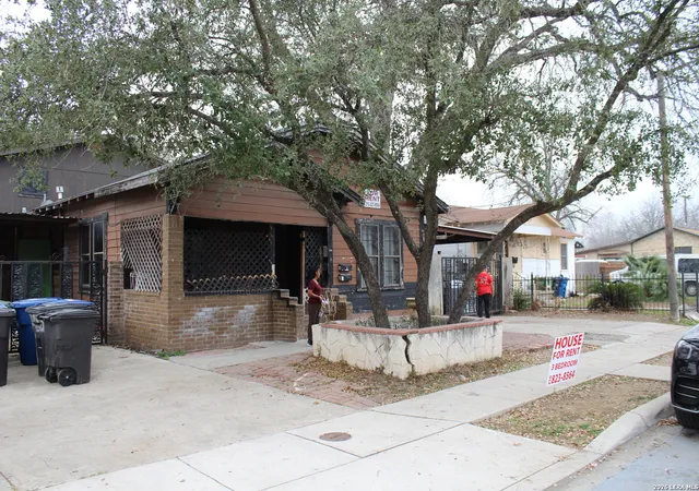 Photo 2 of Multi family home for sale at 306 E Huff, San Antonio, TX 78214 | MLS# 1946939 | Listing updated on 2026-09-01