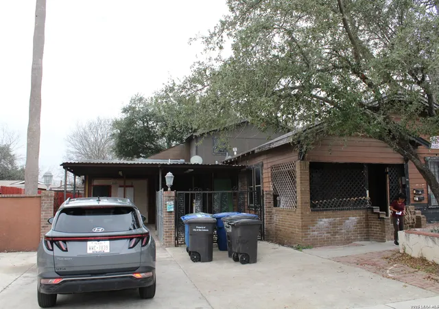 Photo 3 of Multi family home for sale at 306 E Huff, San Antonio, TX 78214 | MLS# 1946939 | Listing updated on 2026-09-01