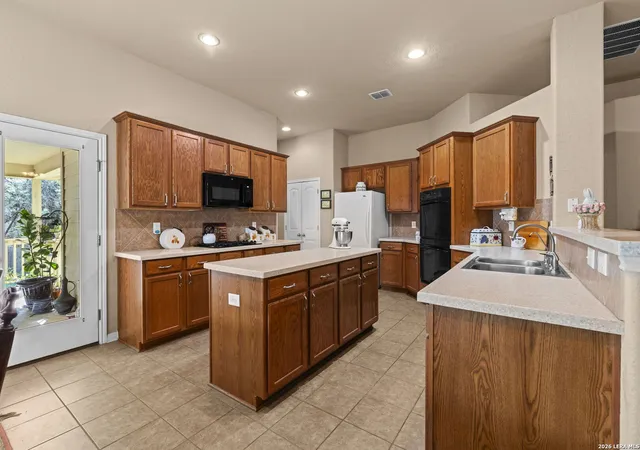 4th image of 24720 Buck Crk, San Antonio, TX 78255 | MLS# 1946988