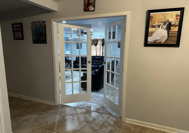 Photo 3 of Single family home for sale at 5407 Timbermont Dr, San Antonio, TX 78250 | MLS# 1947025 | Listing updated on 2026-04-24