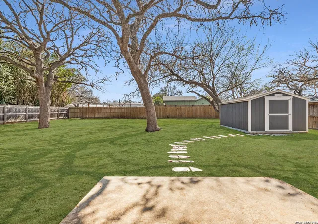 4th image of 509 Hickman, Boerne, TX 78006 | MLS# 1947026
