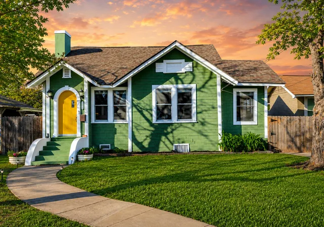 Homes for sale in San Antonio, TX | 1819 W Woodlawn Ave, San Antonio, TX 78201 | MLS# 1947053